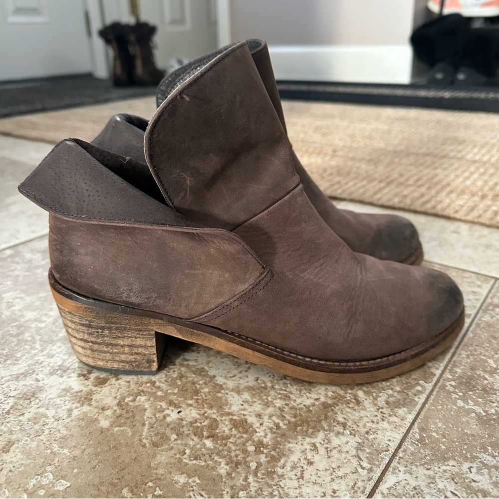 Free People Women's Brown Ankle Boots - Picture 3 of 13